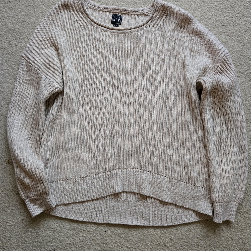 GAP Women's Beige Crew Neck Sweater